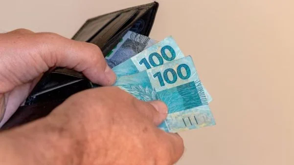 Governo antecipa 13º do INSS para abril e maio