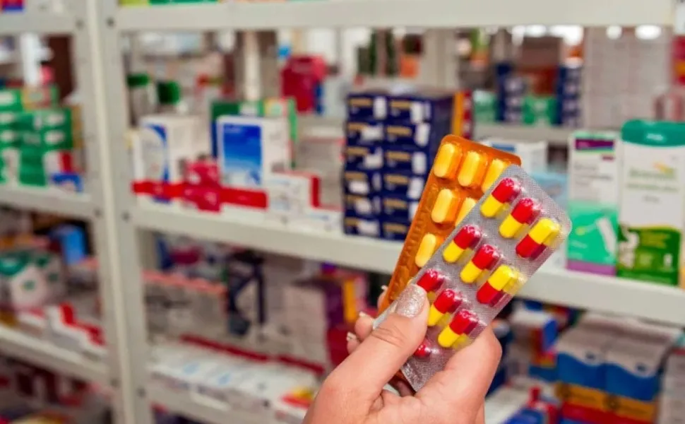Supermercados já podem vender medicamentos; entenda nova lei 