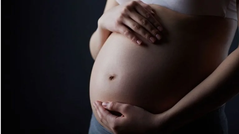 Nova lei obriga INSS a liberar salário maternidade em até 30 dias